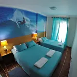 Hostal Supertubos Atouguia Da Baleia
