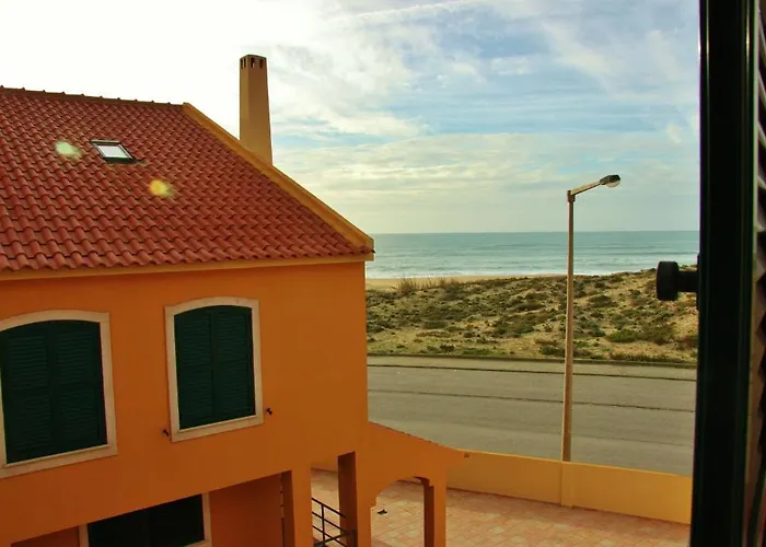 Hostel Supertubos Atouguia Da Baleia