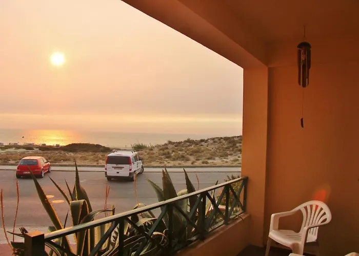 Supertubos Hostel Atouguia Da Baleia