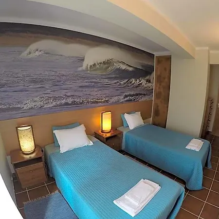 Auberge de jeunesse Supertubos