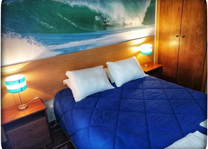 Supertubos Hostel *
