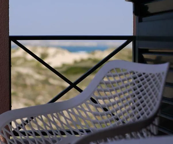 Supertubos Hostel Atouguia Da Baleia